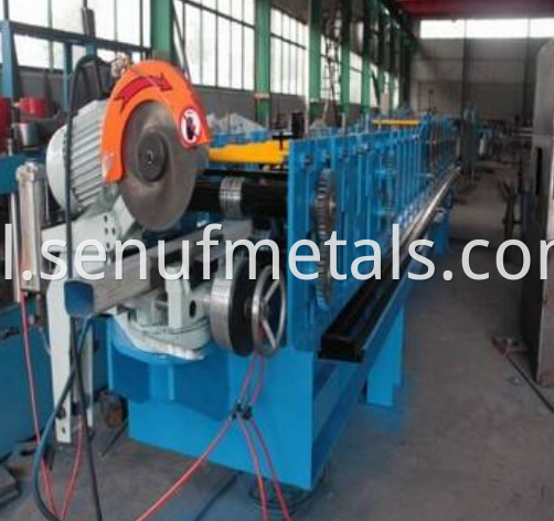 Custom Light Pipe Downspout Roll Forming Machine1